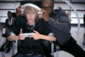 Nokia Lumia and Purity Pro featuring on Virgin Atlantic’s Sassy Viral Safety Video!