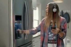Spotted: Nokia Lumia 920 in Lowe’s Fridge commercial
