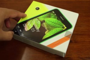 Weekend Watch: Unboxing the New flat square box for Nokia Lumia 630