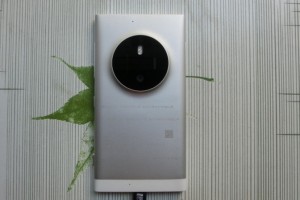 Large camera hump for Silvery Nokia Lumia 1020 successor? Microsoft Mobile RM-1052 camera flagship?