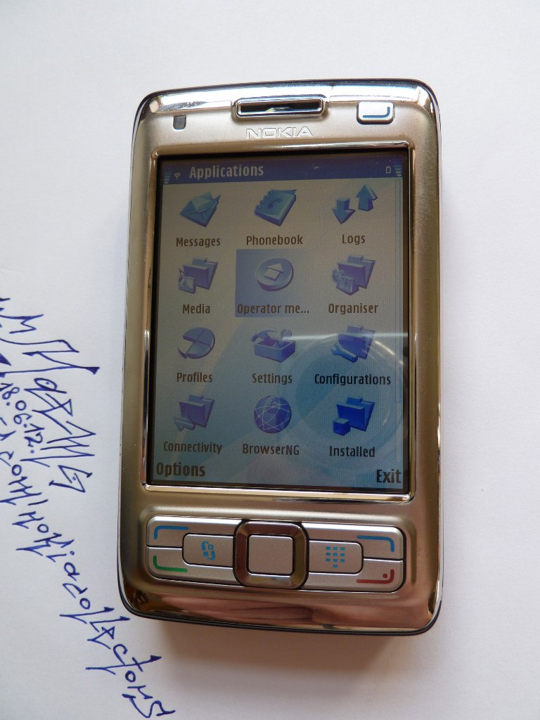 Unreleased Proto : Nokia E80 keyboard Slider