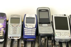 Video: Some old Nokia legends vs Shredder